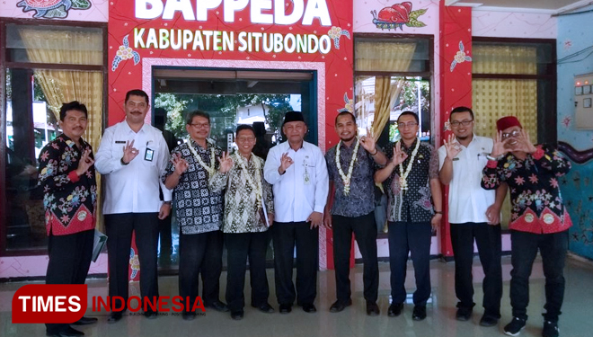 Penyambutan kedatangan TIM Verifikasi Jawa Timur di Kantor Bappeda Situbondo (FOTO: Fawaid Aziz/TIMES Indonesia)
