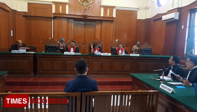 Sidang.jpg
