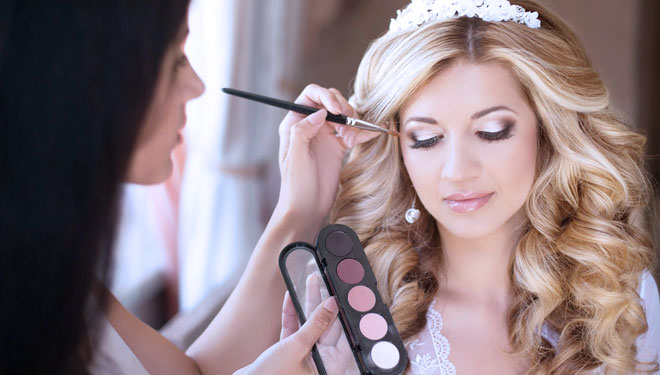 Ilustrasi - Makeup (FOTO: mydaughterskeeper.org)