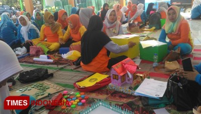 Guru Paud Di Maesan Bondowoso Ciptakan Ape Dari Barang Bekas Times Indonesia