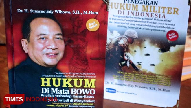 buku-rujukan-hukum-karya-Sunarno-Edy-Wibowo-b.jpg