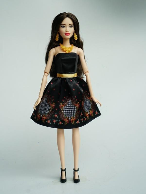 Barbie-3.jpg