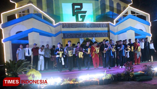 Panggung-Gembira-Santri-Pondok-Modern-a.jpg