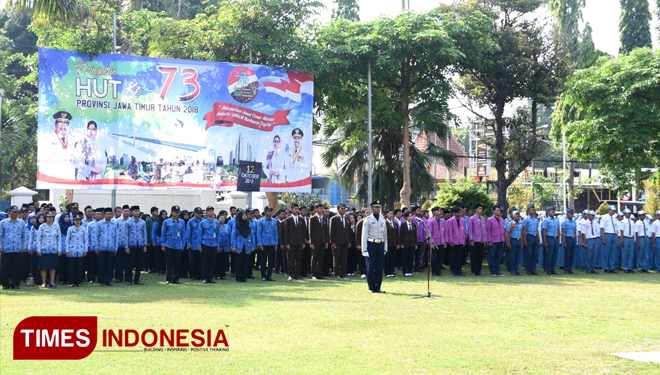 Upacara memperingati Hari Jadi ke-73 Provinsi Jatim. (FOTO: Canda Adi Surya/TIMES Indonesia)