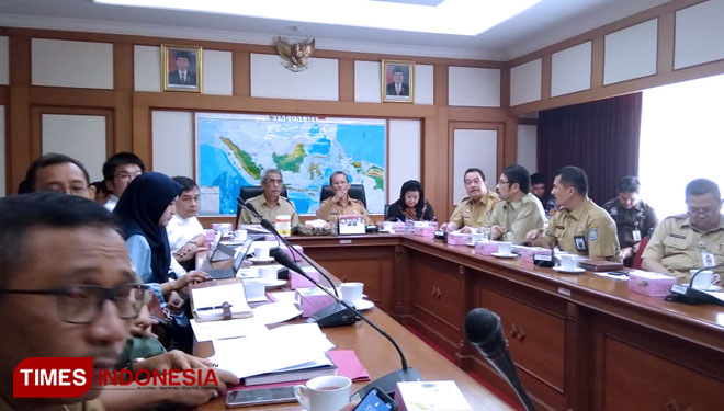 Pemerintah Permudah Izin Usaha Melalui Sistem OSS