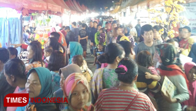 Pasar rakyat di Magetan selama sebelas hari digelar selalu ramai dipadati pengunjung. (FOTO: MK Adi Adinugroho/TIMES Indonesia)