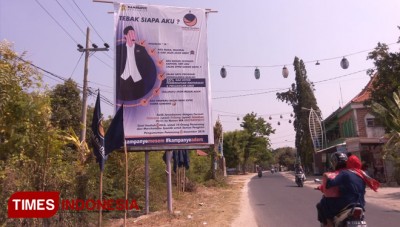 Kampanye Inspiratif, Caleg NasDem Gresik ini Pasang Baliho Berhadiah
