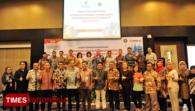 Peserta Forum Tematik Bakohumas 'Koperasi Milenial Mendorong Perekonomian Masyarakat Melalui ICT' yang diselenggarakan oleh Kementerian Koperasi dan UKM, di Bandung. (FOTO: Ali for TIMES Indonesia)