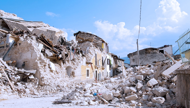 Ilustrasi bangunan hancur karena gempa. (FOTO: Pixabay)