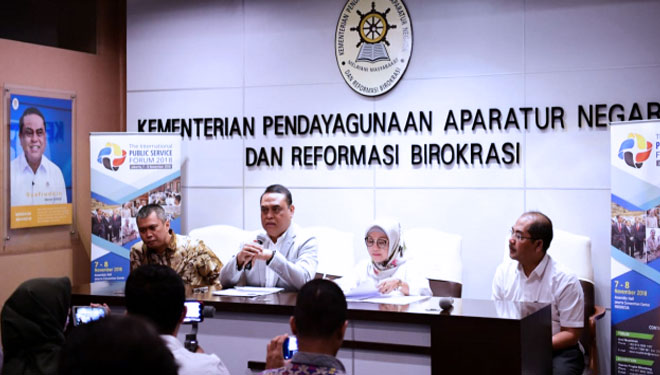 Menteri PANRB Syafruddin saat jumpa pers di Jakarta, Senin (22/10/2018). (FOTO: menpan.go.id)