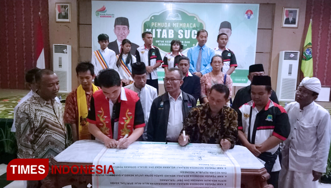Pemuda-Membaca-Kitab-Suci-3.jpg