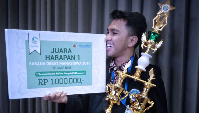 Misbahul Ulum, mahasiswa UM yang akan mengikuti lomba debat di IPB. (Foto: mank ebba)