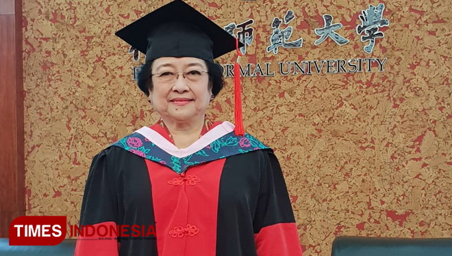 Megawati Soekarnoputri upacara penganugerahan gelar doktor kehormatan (Honoris Causa) dalam diplomasi ekonomi dari Fujian Normal University, Fuzhou, Tiongkok, Senin (5/11/2018). (PDI Perjuangan for TIMES Indonesia)