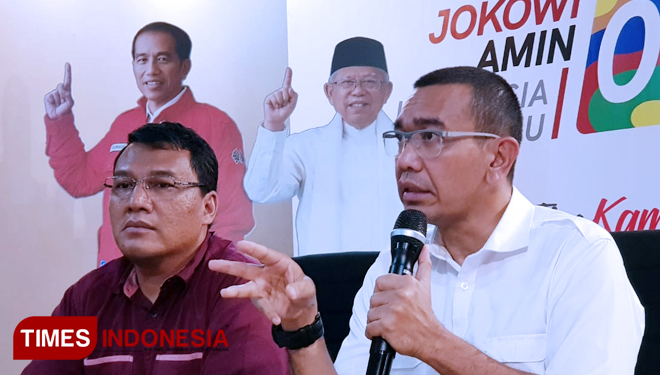 Jubir TKN duet Jokowi-KH Ma'ruf Amin, Arya Sinulingga di Posko Cemara, Menteng, Jakarta Pusat. (FOOT: TKN for TIMES Indonesia)