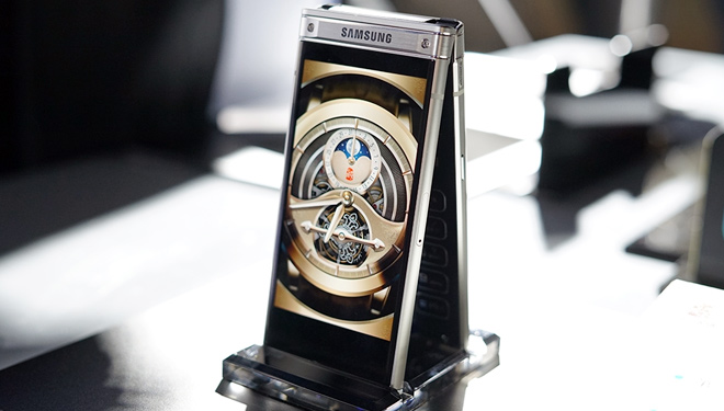 Smartphone lipat Samsung, Samsung W2019. (FOTO: tehnot.com)