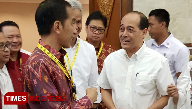 Ketua umum Sinergi Nawacita Indonesia (SNCI), Suryo Atmanto bersama Presiden Joko Widodo. (FOTO: Idham For Times Indonesia)