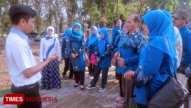 Rombongan tenaga pendidik dari SMK PP saat kunjungan lapangan di Polbangtan Malang. (FOTO: Humas Polbangtan Malang for TIMES Indonesia)