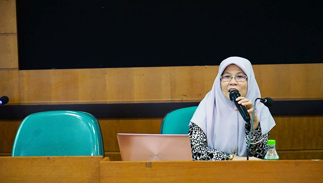 Kepala Subdirektorat Peningkatan Kapasitas Riset Kemenristekdikti Dr Mustangimah ketika menjadi pembicara Penyamaan Persepsi Reviewer oleh LP3M UMY. (FOTO: Humas UMY/TIMES Indonesia)