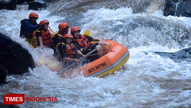 Butuh waktu 2,5 jam hingga 3 jam untuk mengarungi 12 kilometer Sungai Purba ini dengan menggunakan perahu karet. (Foto: ist/TIMES Indonesia)