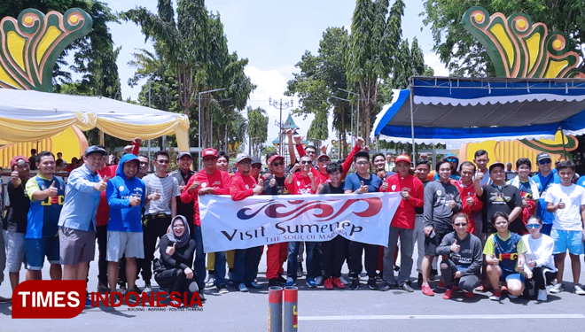 Para peserta Kejurprov Jatim Slalom ikut serta mempromosikan Visit Sumenep 2018. (FOTO: Ach. Qusyairi Nurullah/TIMES Indonesia)