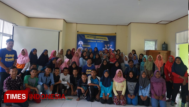 Acara Pelatihan Kewirausahaan Berbasis Online di aula SMKN 1 Kutasari, Purbalingga. (FOTO: SMKN 1 Kutasari for TIMES Indonesia) 