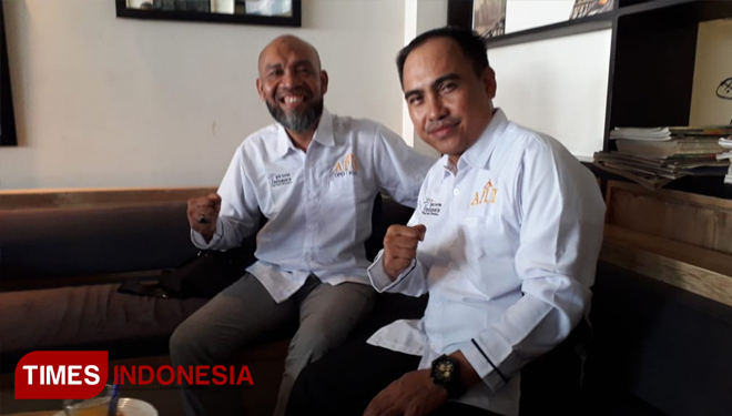TGH Fauzan Zakaria (kanan) Ketua Asosiasi Pariwisata Islami Indonesia (APII). (FOTO: APII for TIMES Indonesia) 