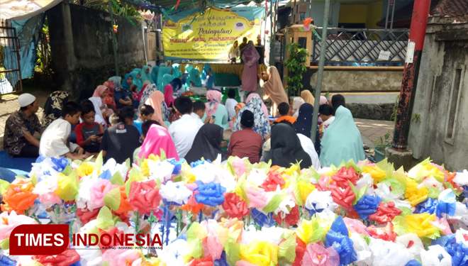 Mengarak-Terlur-Hias-2.jpg
