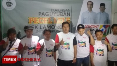 Paguyuban Pecel Lele Arek Lamongan Siapkan Poster Jokowi di Setiap Warung