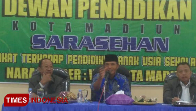 Suasana dialog Dewan Pendidikan Kota Madiun. (FOTO: Asep Amrulloh/TIMES Indonesia)