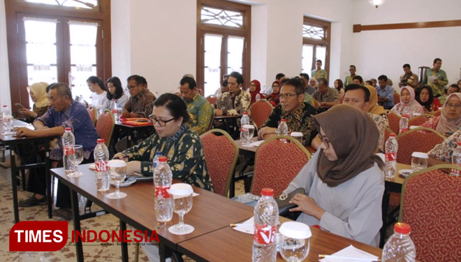 Monitoring Peningkatan Kualitas Pemukiman Kumuh. (FOTO: AJP/TIMES lndonesia)