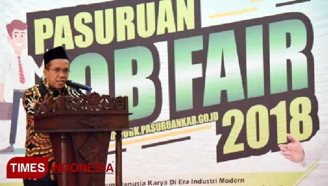 Wakil Bupati Pasuruan, KH Abdul Mujib Imron menyampaikan sambutan pada pembukaan Pasuruan Job Fair 2018