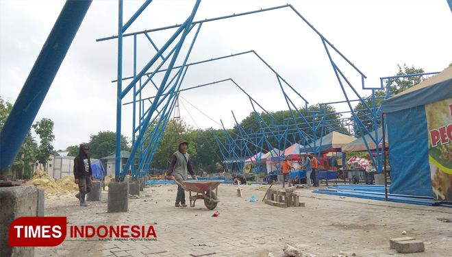 Lokasi sentra PKL Andansari masih dalam pengerjaan, (FOTO: MFA Rohmatillah/TIMES Indonesia)