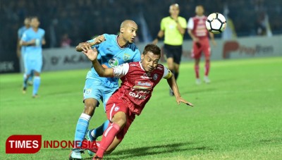 Loris Arnaud Pertimbangkan Tawaran Bertahan di Persela Lamongan