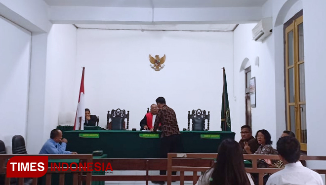  Proses Sidang Praperadilan di PN Sidoarjo. (FOTO: Rudy Mulya/TIMES Indonesia)