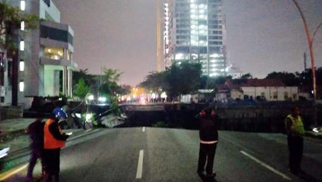 Ini Kondisi Jalan Gubeng Ambles