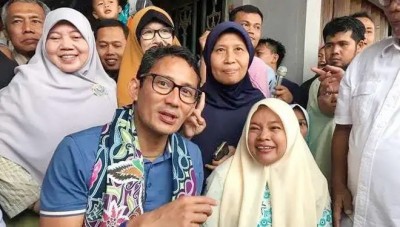 Di Banjarnegara, Sandi Bernostalgia Saat Bertemu Mantan Pengasuh Anaknya