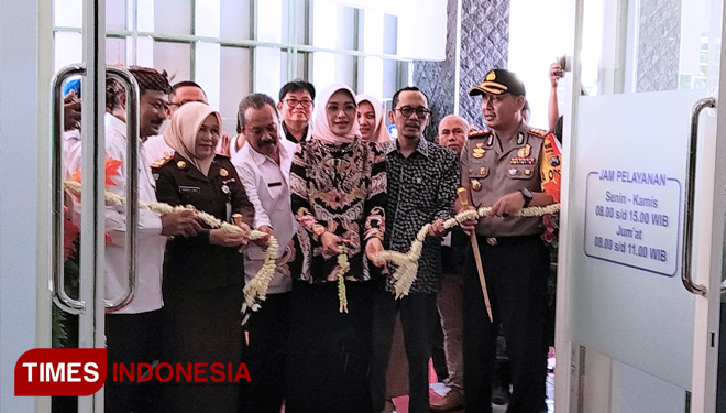 Puput-Tantriana-Sari..jpg