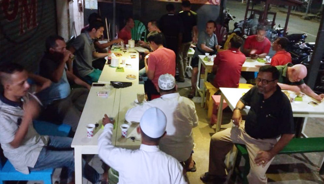Suasana Pelanggan. (FOTO: AJP/TIMES Indonesia)