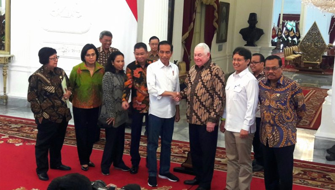 Presiden RI Joko Widodo saat jumpa pers di Ruang Kredensia, Istana Merdeka Jakarta, Jumat (21/12/2018). (FOTO: Bayu Prasetyo/Antara News)