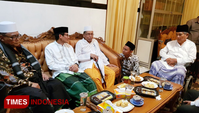 Sandiaga S Uno saat Silaturahim ke Pengasuh Pesantren Al Falah Ploso Mojo Kediri (FOTO: Roni For TIMES Indonesia)