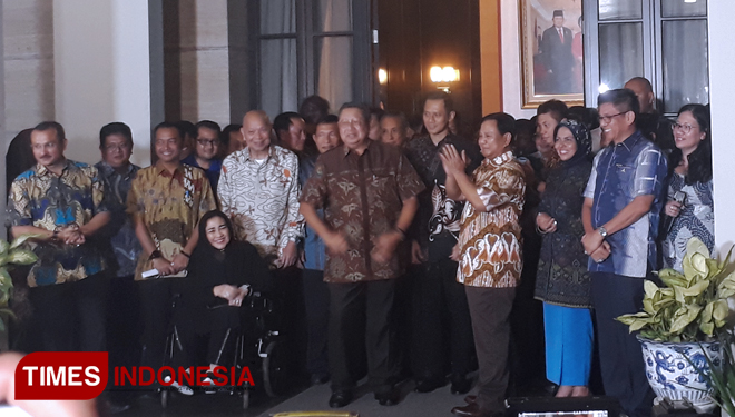Prabowo saat Berkunjung ke Kediaman SBY. (FOTO: Alfi Dimyati/TIMES Indonesia)