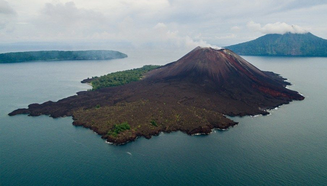 Gunung anak Krakatau. (FOTO: Istimewa)
