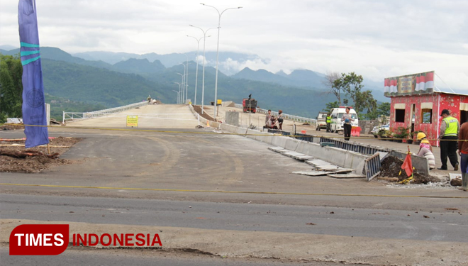 Arus Lalu Lintas Lawang Singsosari Tidak Padat Merayap Arus Lalu Lintas Lawang Singsosari Tidak Padat Merayap