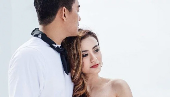 Ifan Seventeen bersama Istrinya Dylan Sahara yg menjadi korban Tsunami Selat Sunda Sabtu (23/12/2018) malam. (FOTO: instagram.com/dylan_sahara)
