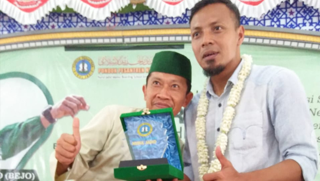 BKOS PP Nurul Jadid menggelar seminar dan dialog interaktif bertema “Prestasi Santri untuk Negeri Gali Potensi dan Raih Prestasi Mewujudkan Prestasi untuk Negeri” di Aula Universitas Nurul Jadid di Paiton, Probolinggo, Rabu, (26/12/2108). Foto: Istimewa