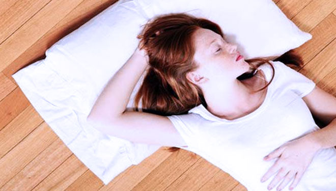 Ilustrasi - Kebiasaan tidur di Lantai (Foto: beautifulonraw.com)