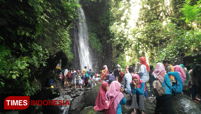 Musim Liburan Srambang Park Ngawi Dipadati Ribuan Wisatawan Musim Liburan Srambang Park Ngawi Dipadati Ribuan Wisatawan
