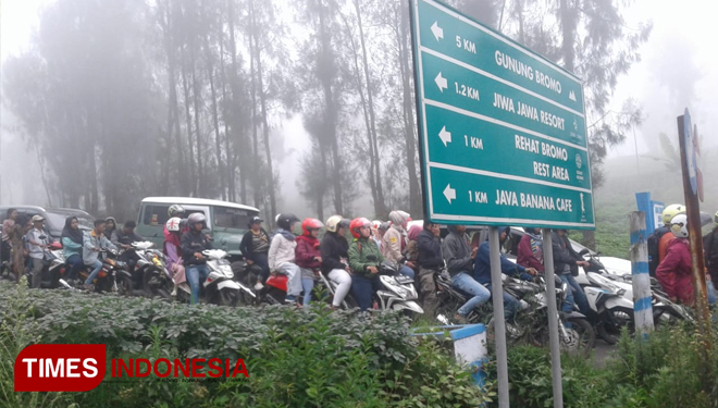 Macet-Bromo-2.jpg
