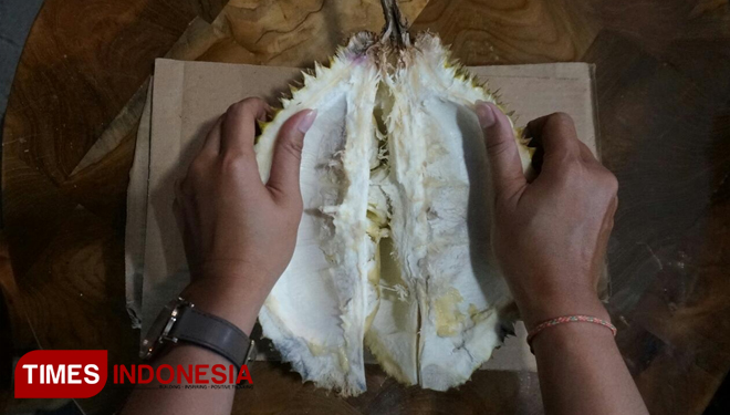 Adit-Mendem-Durian-2.jpg