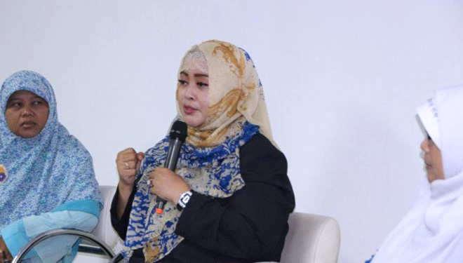 Fahira Idris (tengah) Aktivis Perempuan dan Anak dan Anggota DPD RI dalam sebuah diskusi (FOTO: Istimewa)